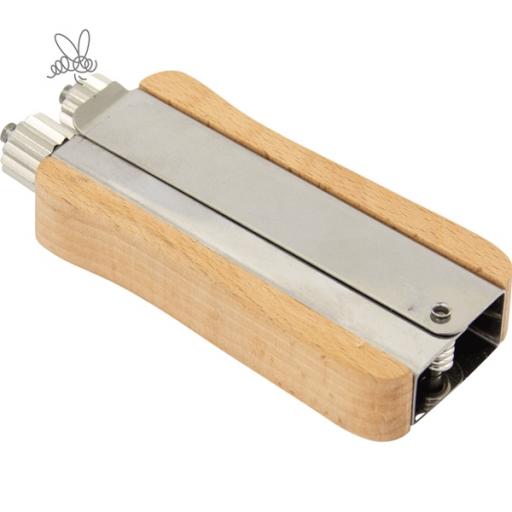 Wire crimper for beekeeping